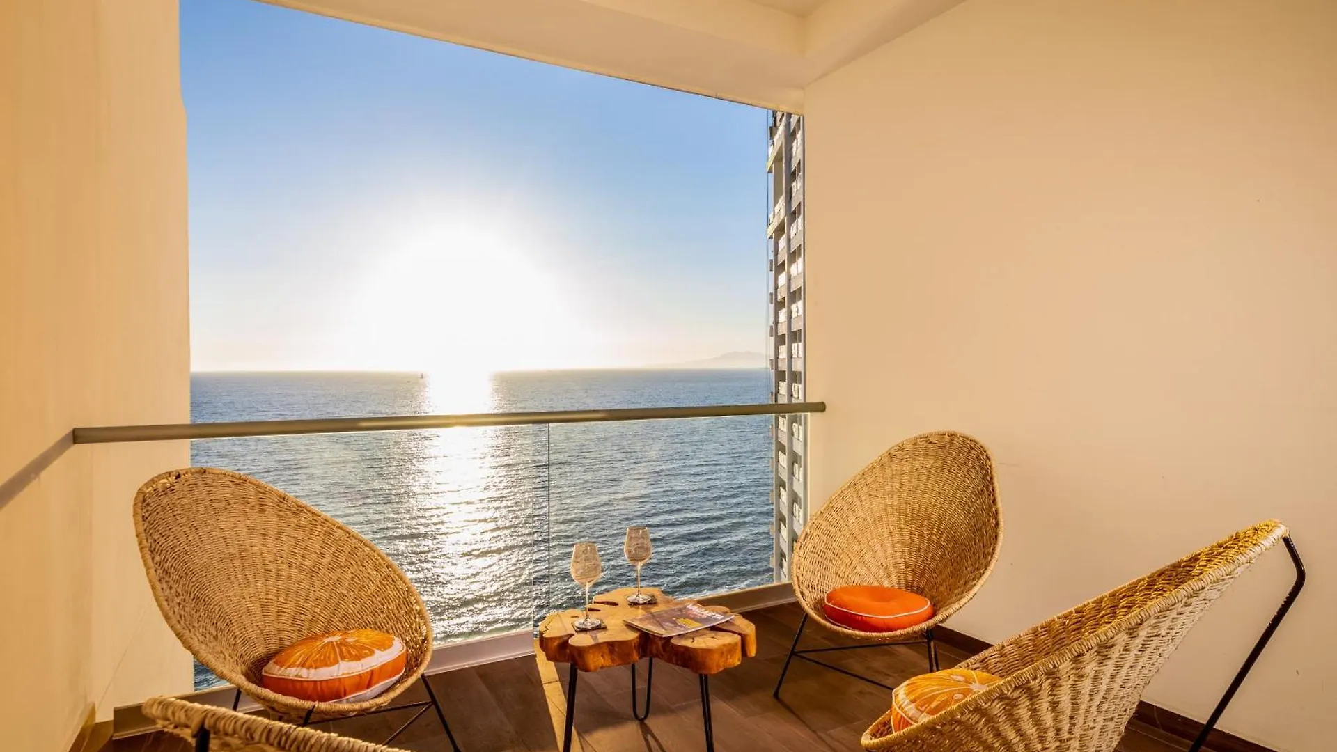 Apartman Harbor 13008A Artistic Beachfront Studio By Moikkarentals Puerto Vallarta Mexikó